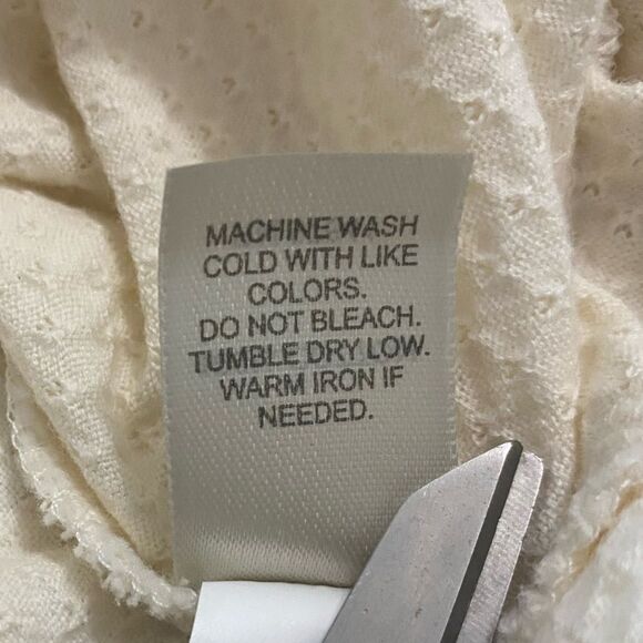 J. Jill 100% cotton, ruffle sleeve and hem Cream color Henley size Medium - Picture 7 of 7